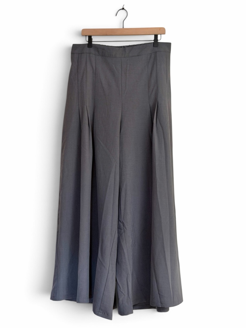 NWOT Cider Grey Pleated Wide Leg Trousers Pants Size 1XL